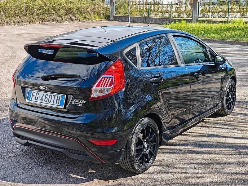 Usata Ford Fiesta ST-Line 2017 Nero Utilitaria