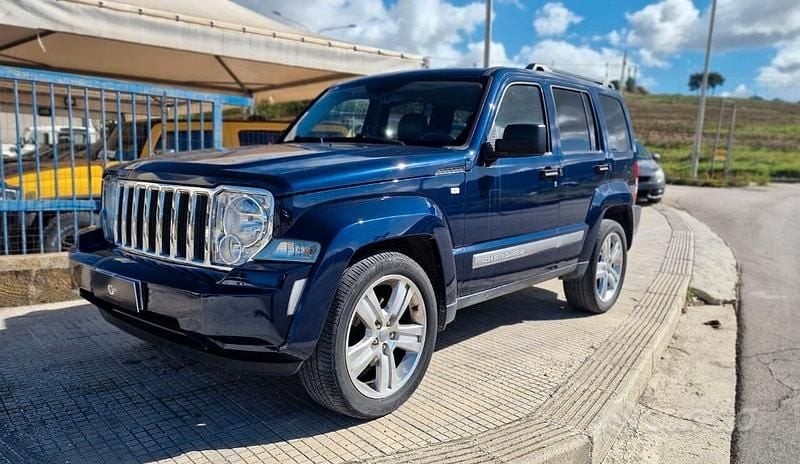 Usata Jeep Cherokee Overland 200 CV (147 kW) 2012 Blu SUV