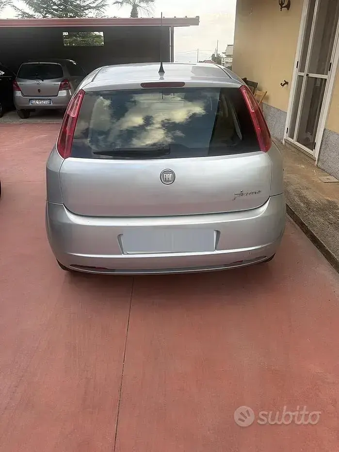 Usata Fiat Grande Punto 75 CV (55 kW) 2007 Grigio Utilitaria