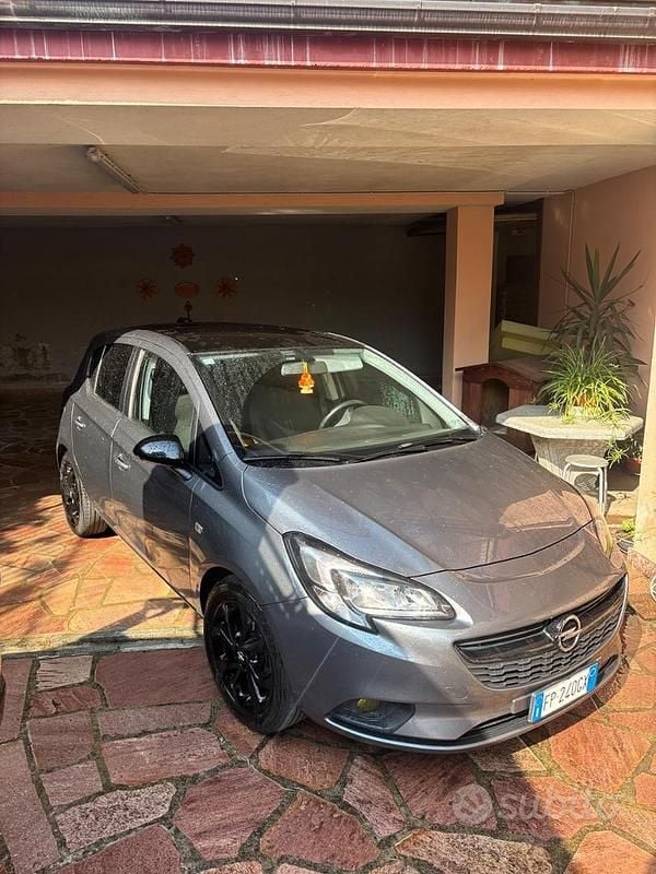 Usata Opel Corsa 2018 Grigio Berlina