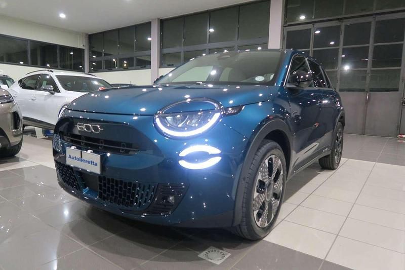 Verde mare met Nuova 2025 Fiat 600 La Prima SUV | 24.900 € - Immagine 1/4