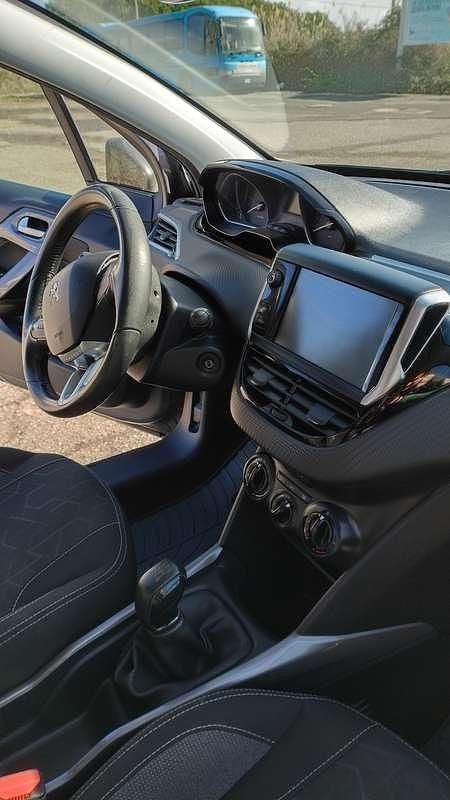 Usata Peugeot 2008 Active 99 CV (72 kW) 2017 Grigio SUV