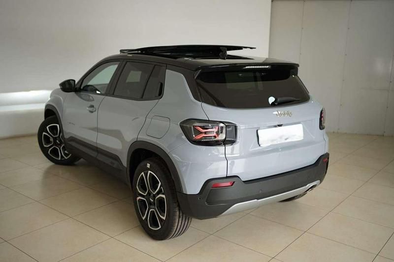 Nuova Jeep Avenger Summit 101 CV (74 kW) 2026 Grigio/tetto nero SUV