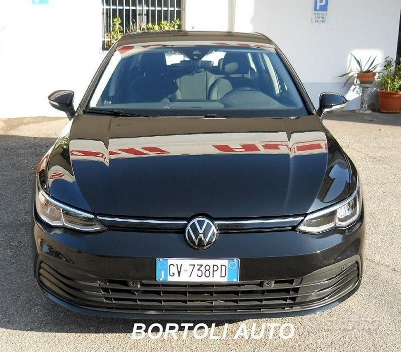 Usata VW Golf VIII Life 110 CV (80 kW) 2024 Nero Berlina