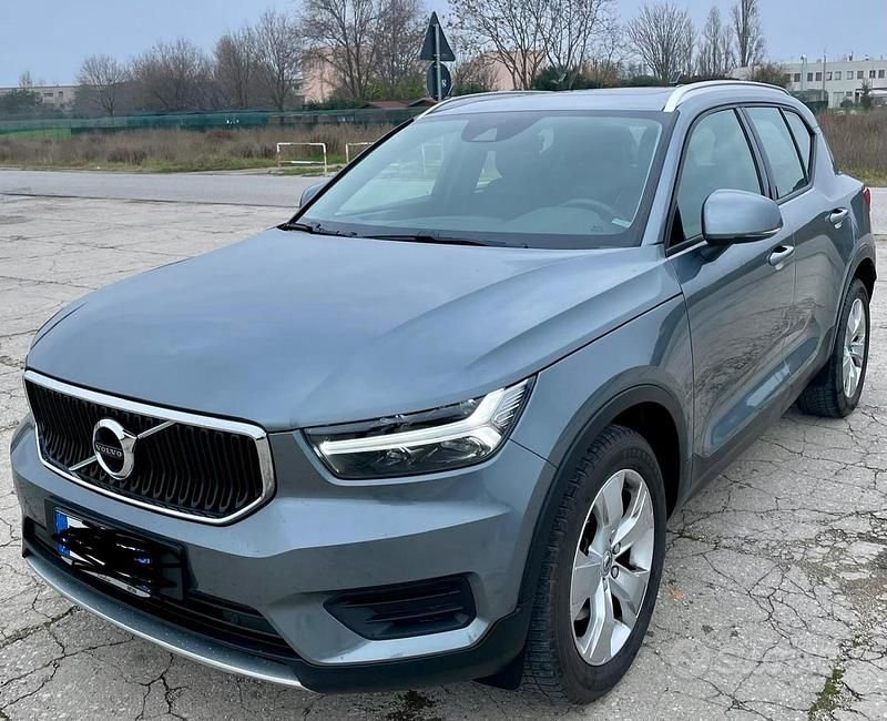 Usata Volvo XC40 190 CV (139 kW) 2018 Grigio SUV