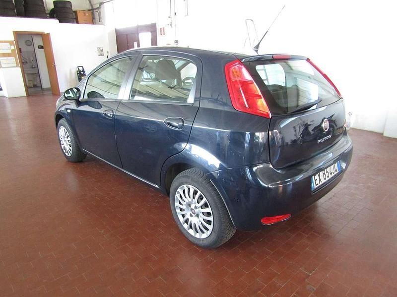 Usata Fiat Punto Street 69 CV (50 kW) 2015 Blu/azzurro Utilitaria