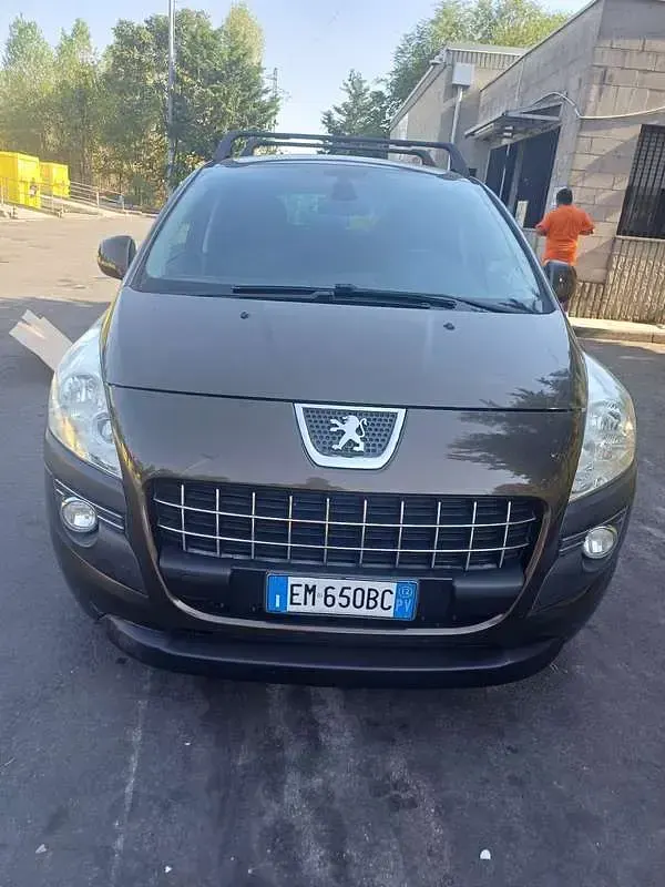 Usata Peugeot 3008 Style 112 CV (82 kW) 2012 Marrone Station wagon