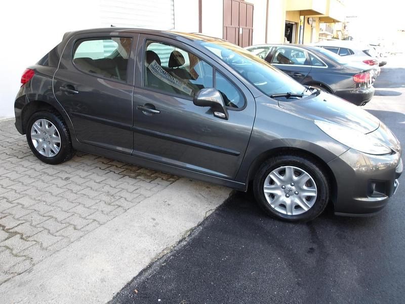 Usata Peugeot 207 95 CV (69 kW) 2010 Marrone Berlina