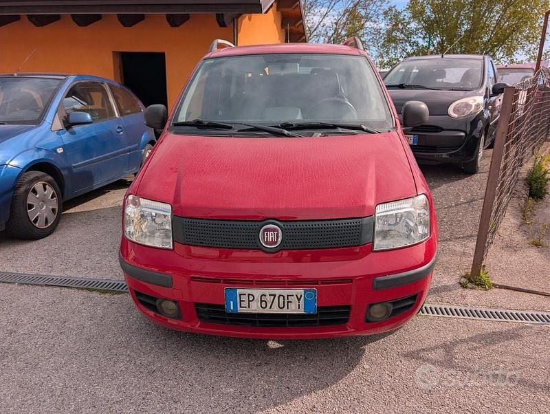Usata Fiat Panda Dynamic 69 CV (50 kW) 2012 Rosso Utilitaria