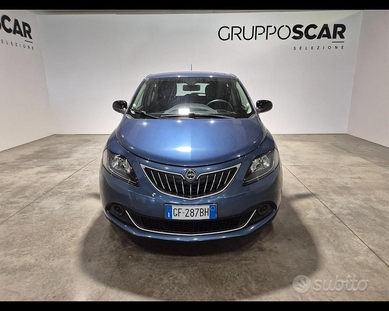 Usata Lancia Ypsilon 69 CV (50 kW) 2021 Blu Utilitaria