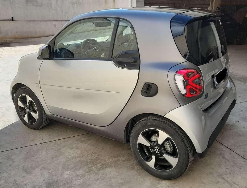 Usata Smart ForTwo Coupé Passion 60 kW (82 CV) 2023 Utilitaria