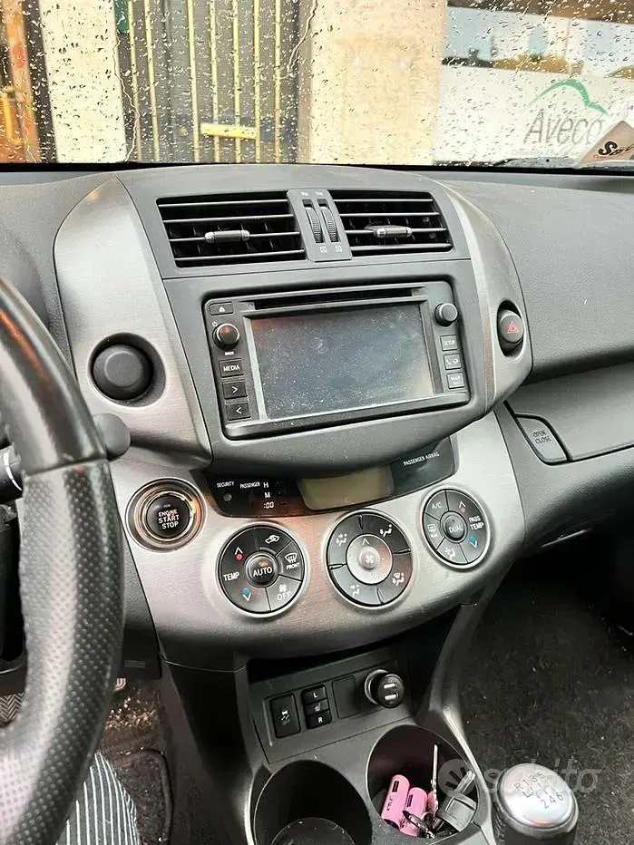 Usata Toyota RAV4 150 CV (110 kW) 2012 Nero SUV