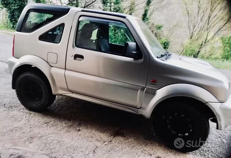 Usata Suzuki Jimny 2005 Grigio SUV