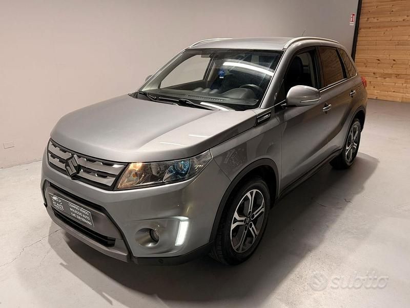 Usata Suzuki Vitara 120 CV (88 kW) 2016 Grigio SUV