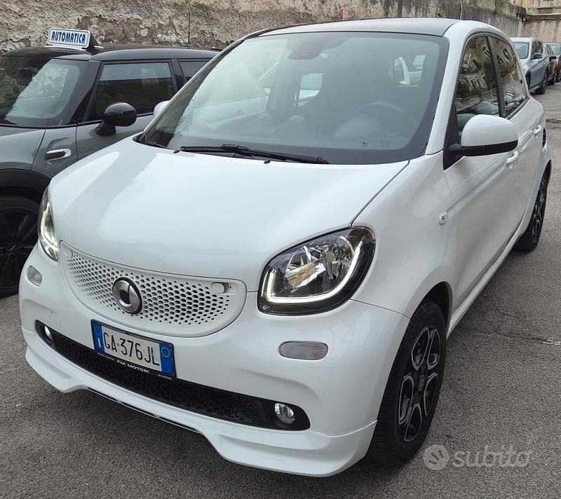 Usata Smart ForFour Passion 71 CV (52 kW) 2015 Bianco Utilitaria