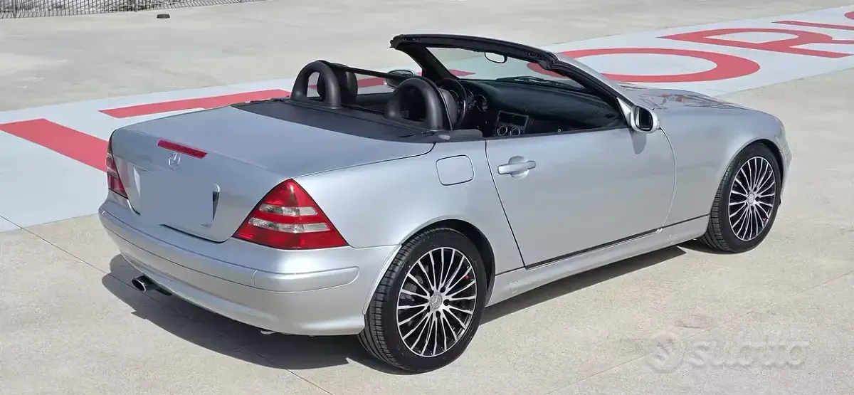 Usata Mercedes SLK200 163 CV (119 kW) 2003 Grigio Cabrio