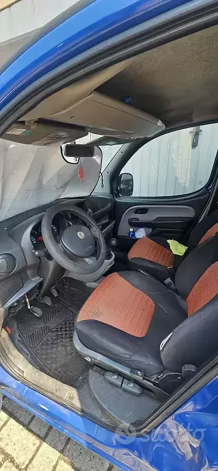 Usata Fiat Doblò 105 CV (77 kW) 2008 Bluazzurro Monovolume