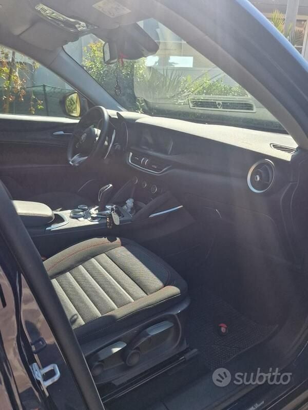 Usata Alfa Romeo Stelvio 160 CV (117 kW) 2021 Blu SUV