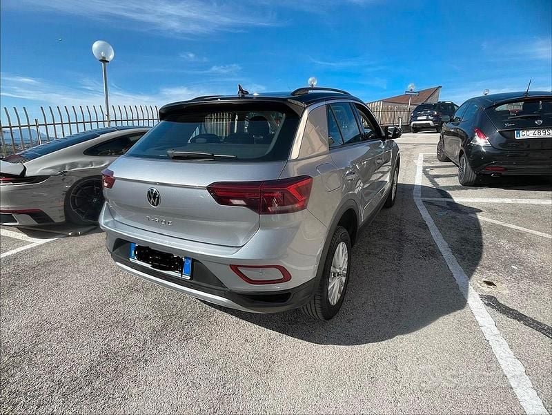 Usata VW T-Roc 150 CV (110 kW) 2024 Grigio SUV