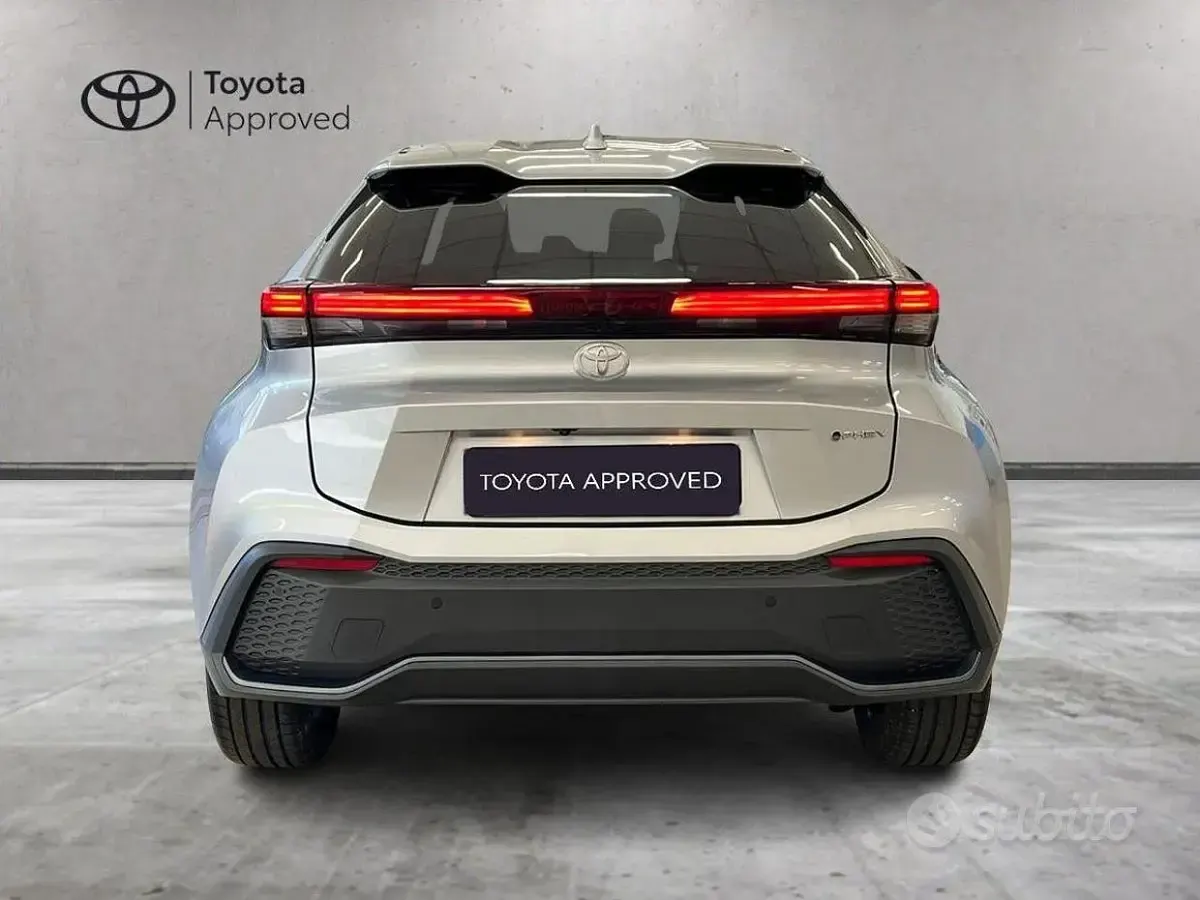Usata Toyota C-HR Eco 151 CV (111 kW) 2025 Grigio SUV