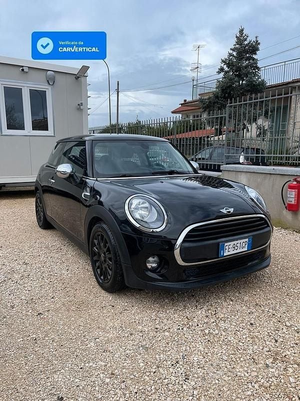 Usata Mini ONE 102 CV (75 kW) 2016 Nero Utilitaria