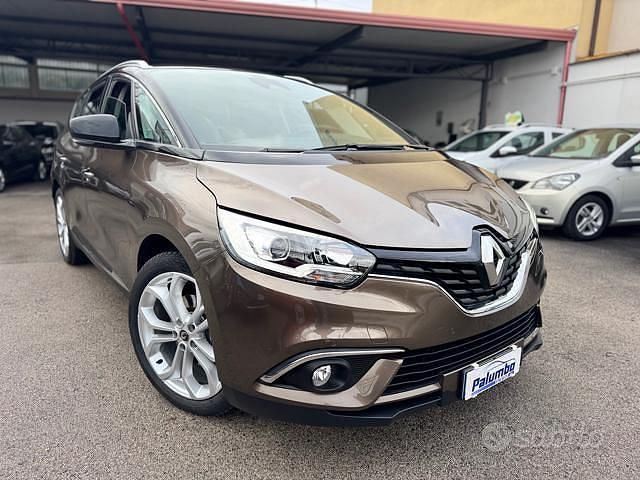 Usata Renault Grand Scénic IV 110 CV (80 kW) 2018 Marrone Monovolume