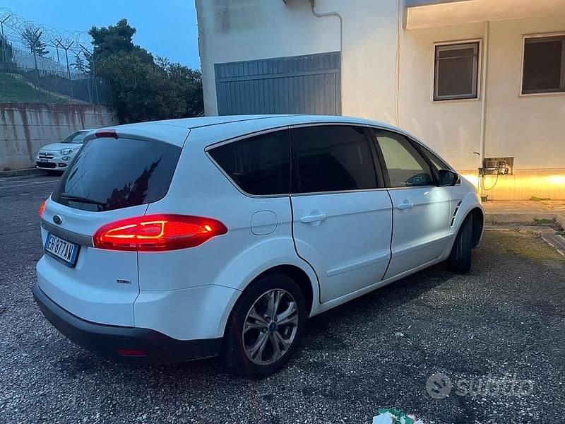 Usata Ford S-MAX Titanium 163 CV (119 kW) 2010 Bianco Monovolume