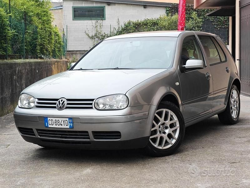 Usata VW Golf IV Highline 105 CV (77 kW) 2003 Grigio Berlina