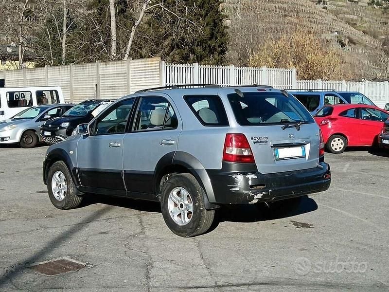 Usata Kia Sorento Active 140 CV (102 kW) 2004 Marrone SUV