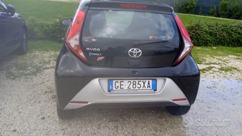 Usata 2021 Toyota Aygo Due volumi | 9500 € (Ottimo prezzo) - Immagine 1/2