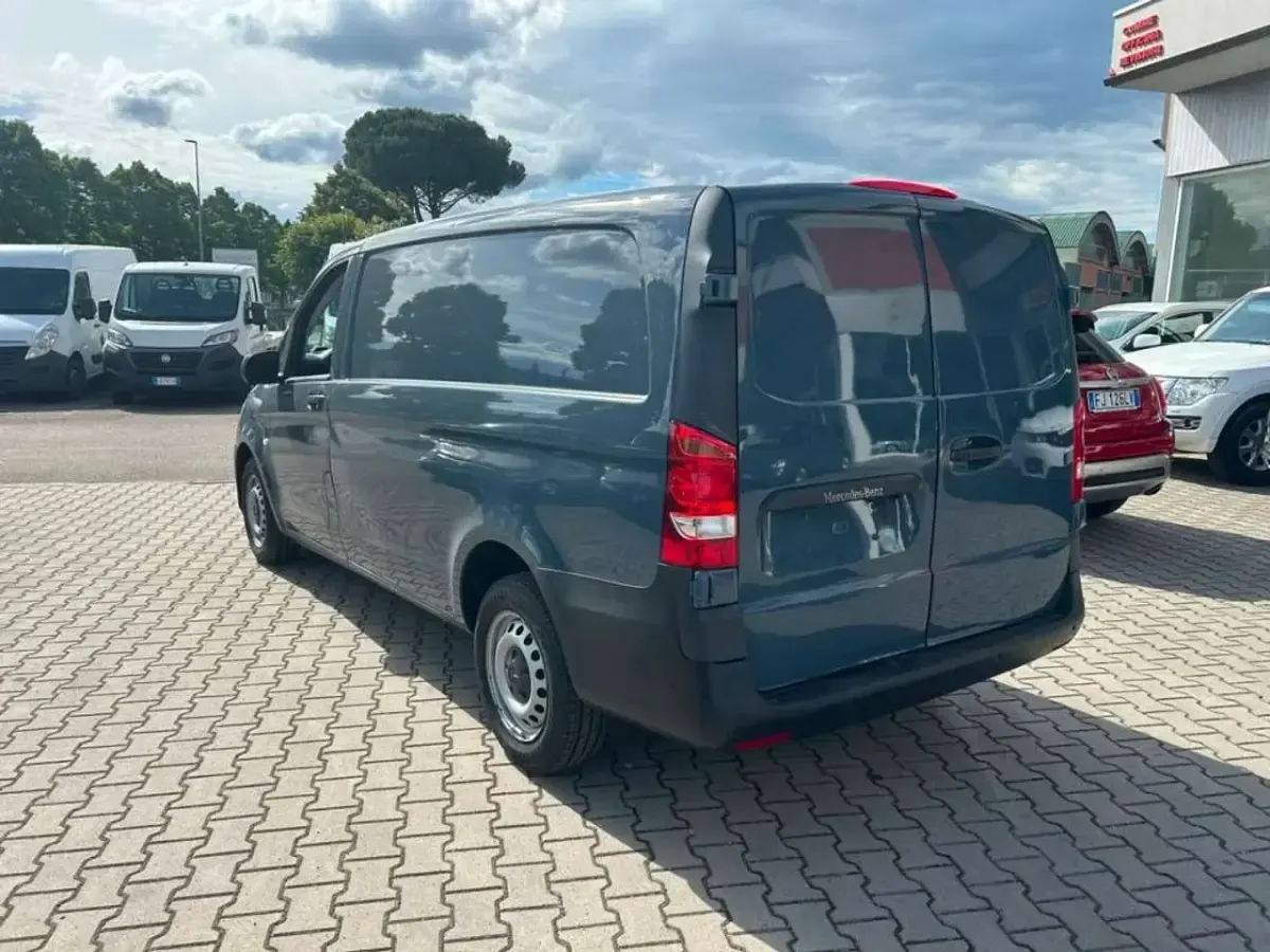 Usata Mercedes Vito 102 CV (75 kW) 2020 Blu Furgone