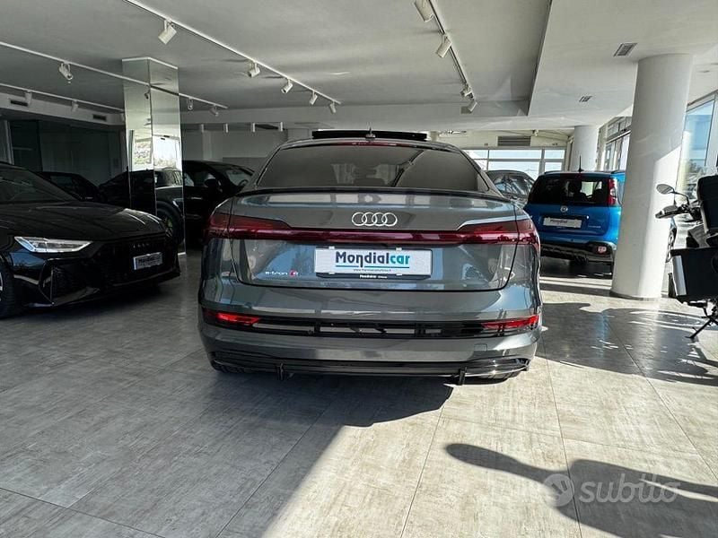 Usata Audi e-tron Sport 369 kW (503 CV) 2021 Grigio SUV