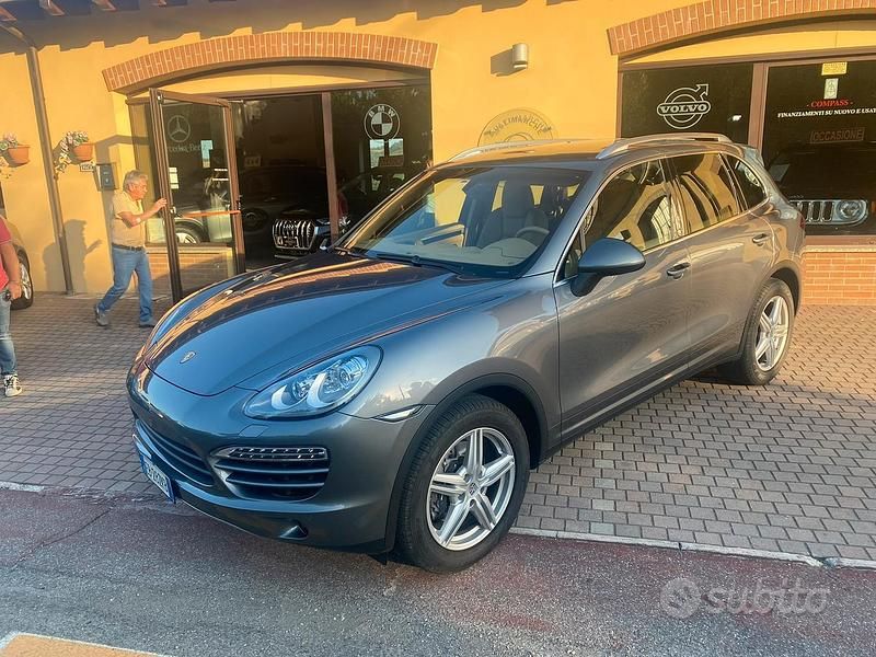 Usata Porsche Cayenne 2011 Grigio SUV