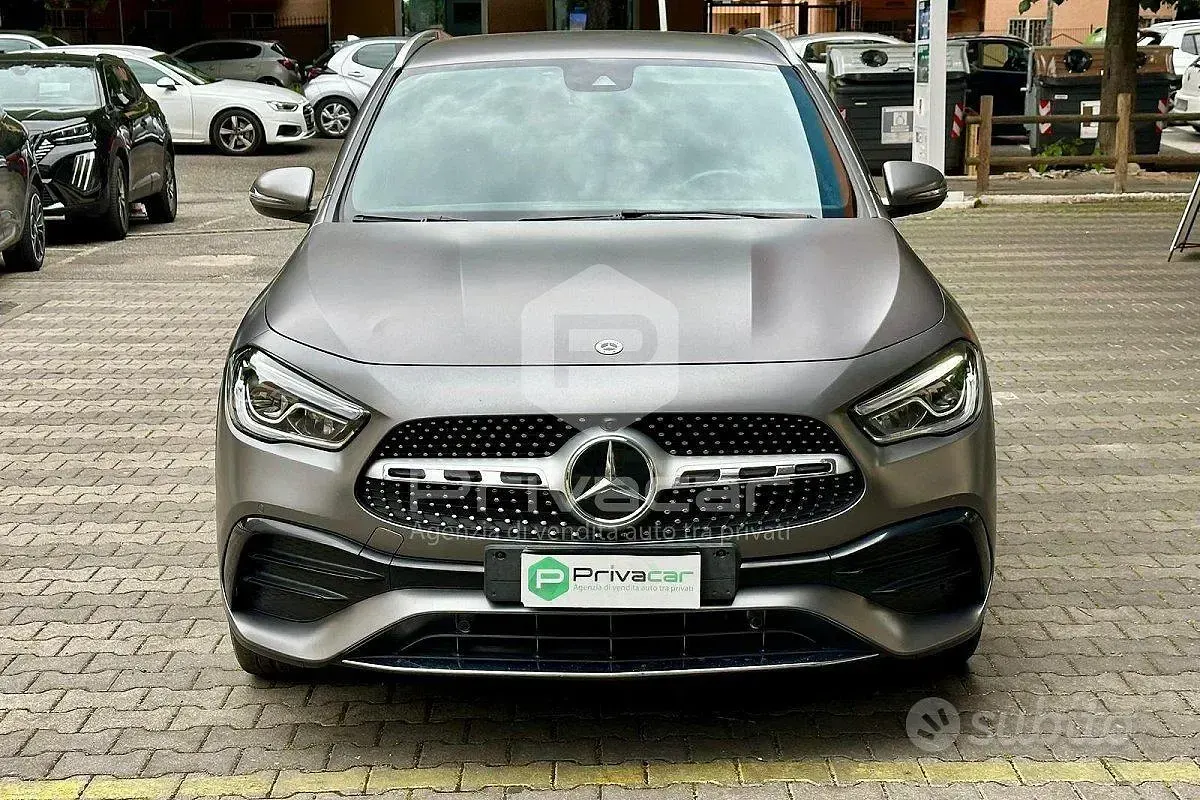 Usata Mercedes GLA250 Premium 160 CV (117 kW) 2021 Grigio SUV