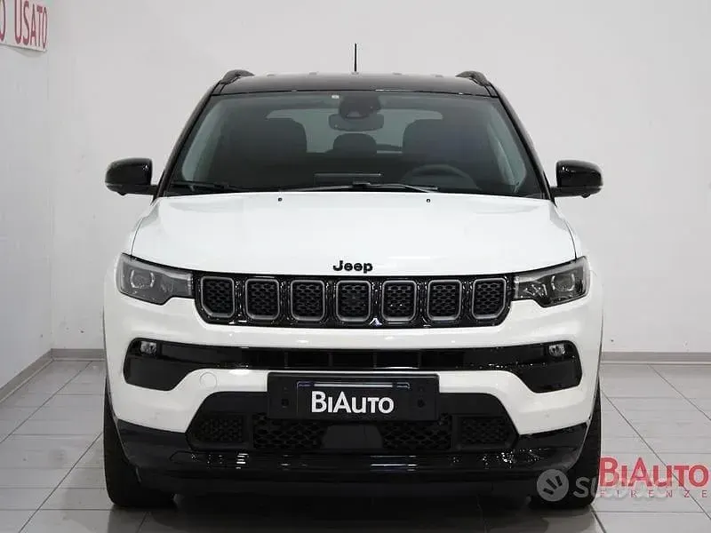 Usata Jeep Compass 131 CV (96 kW) 2023 Bianco SUV