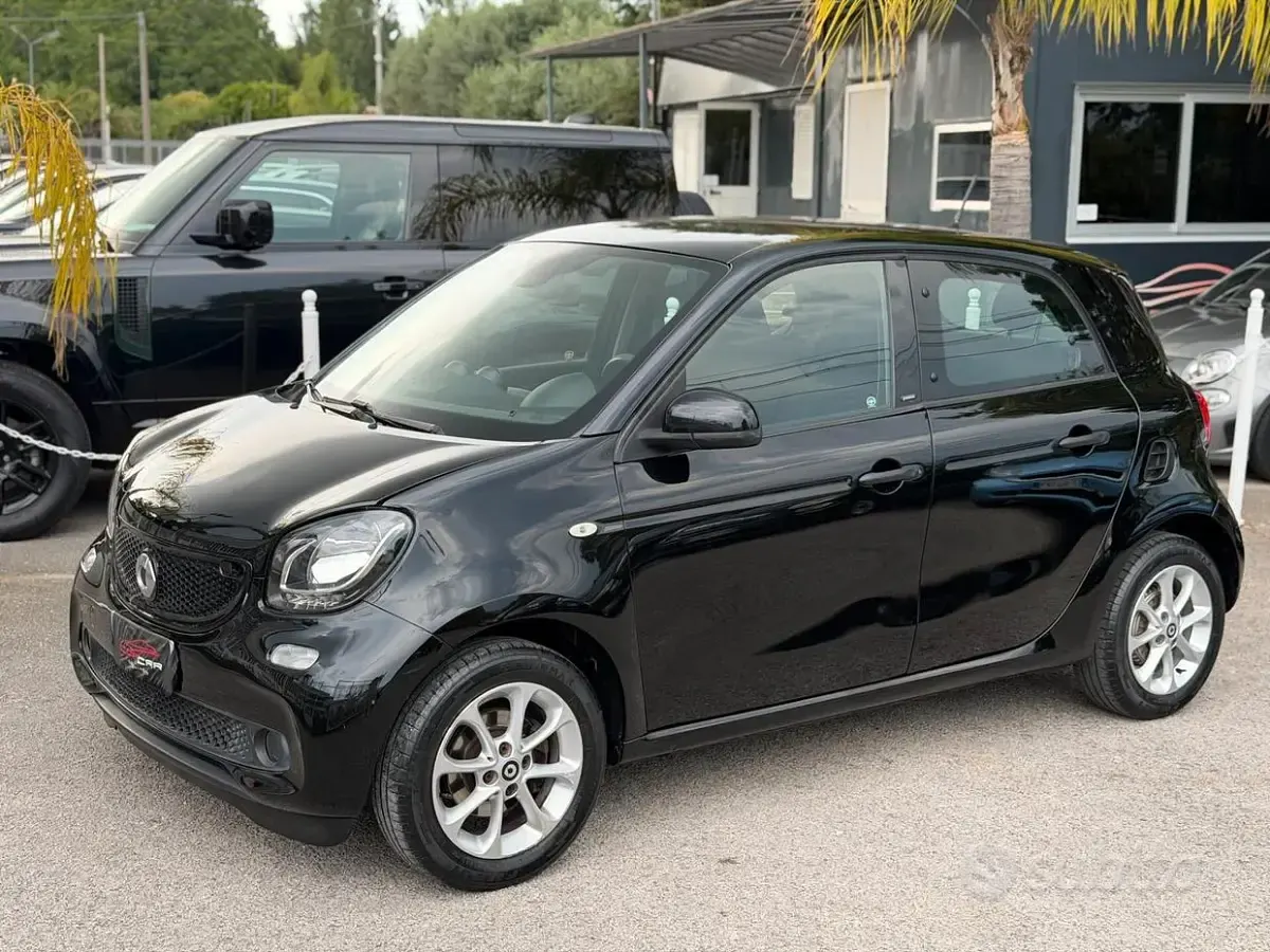 Usata Smart ForFour Passion 71 CV (52 kW) 2015 Nero Utilitaria