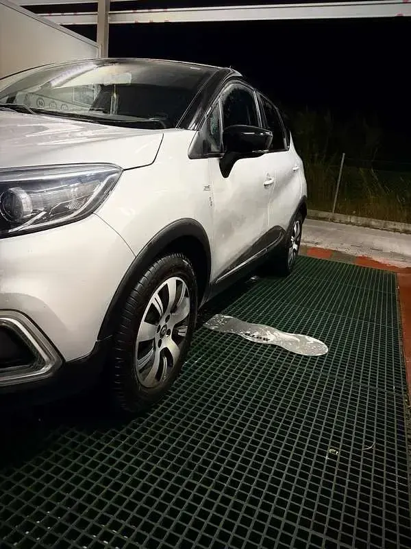 Usata Renault Captur 90 CV (66 kW) 2019 Nero SUV