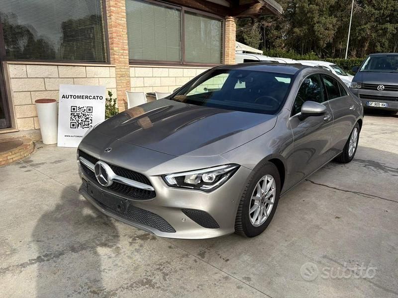 Usata Mercedes CLA180 116 CV (85 kW) 2020 Oro Berlina