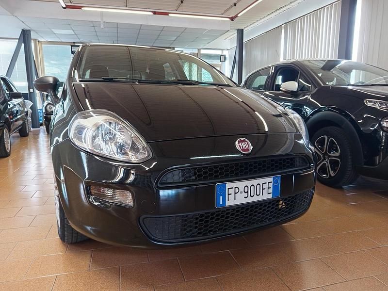 Usata Fiat Punto Street 69 CV (50 kW) 2018 Nero Berlina