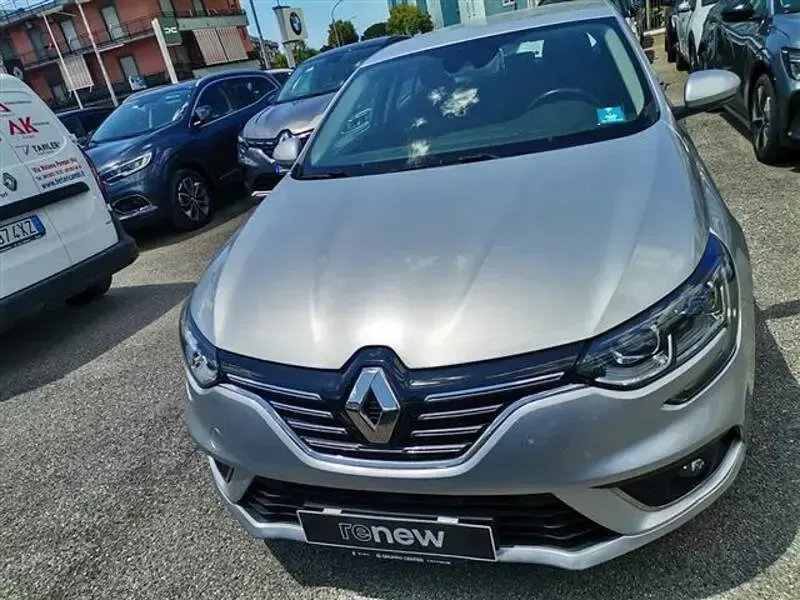Usata Renault Mégane IV Intens 110 CV (80 kW) 2018 Grigio chiaro
