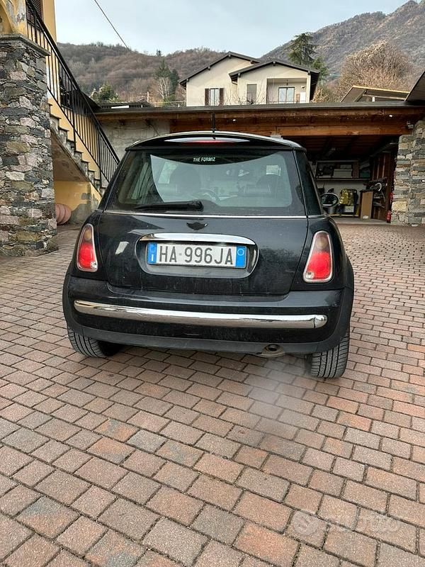 Usata Mini One D 88 CV (64 kW) 2006 Nero Utilitaria