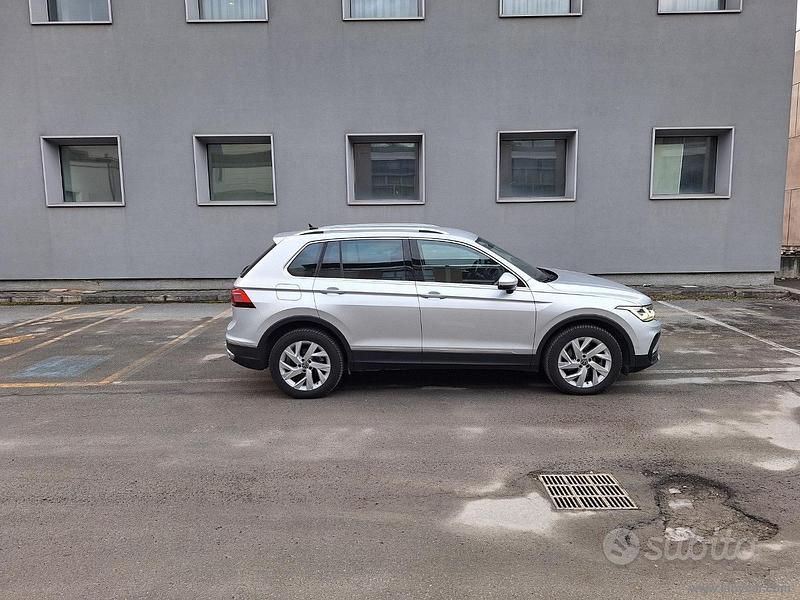Usata VW Tiguan Elegance 245 CV (180 kW) 2021 Grigio SUV