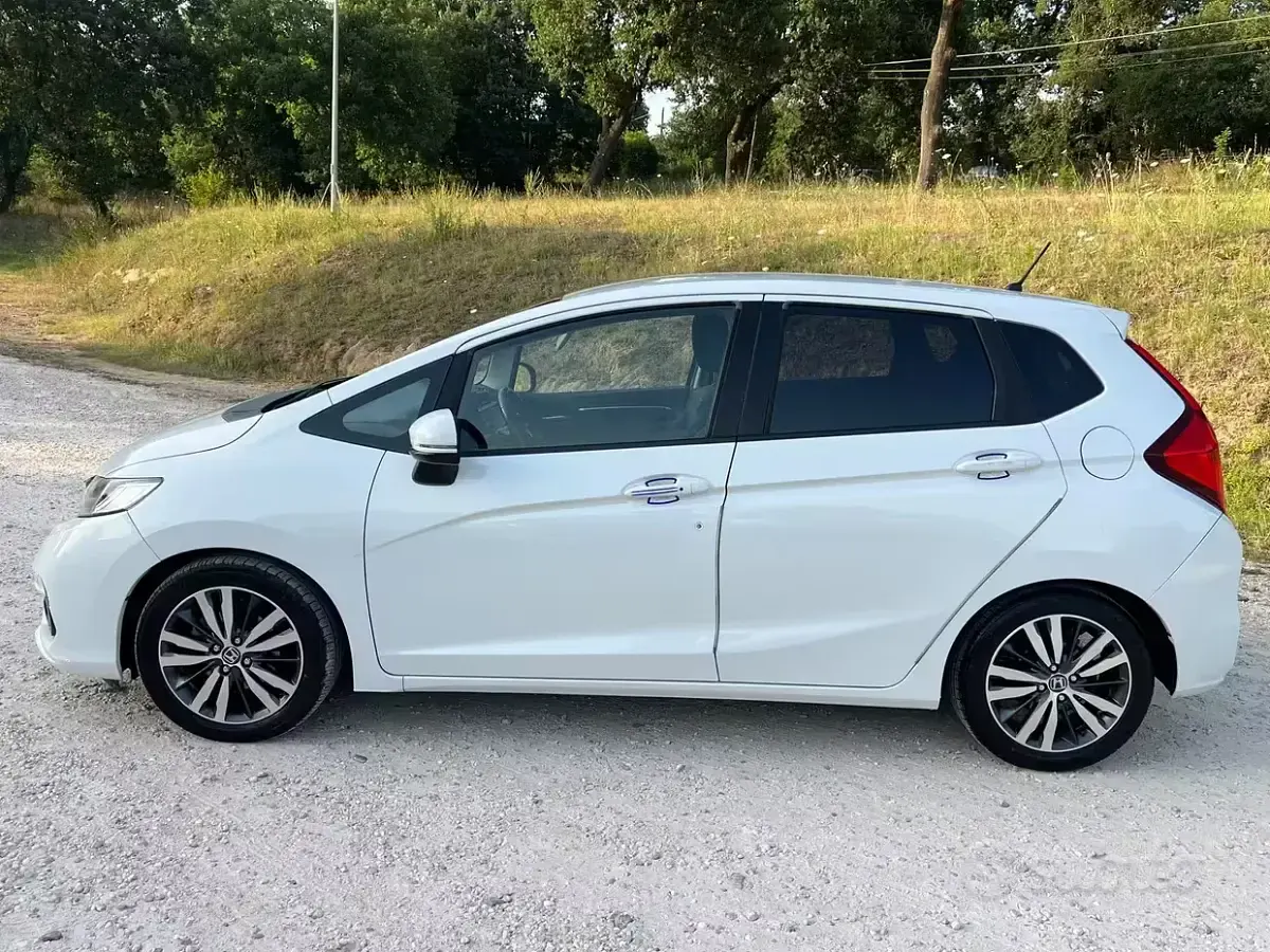 Usata Honda Jazz Comfort 102 CV (75 kW) 2019 Bianco Utilitaria