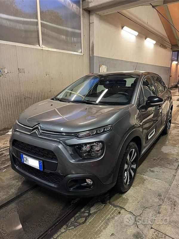 Usata Citroën C3 Shine 105 CV (77 kW) 2020 Grigio Berlina