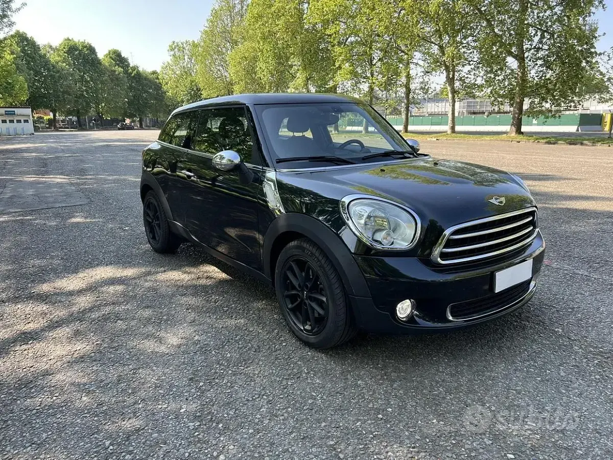 Usata Mini Cooper D 111 CV (81 kW) 2015 Nero Utilitaria