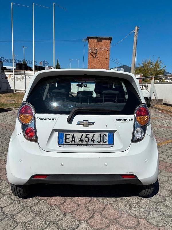 Usata 2010 Chevrolet Spark Due volumi | 2900 € (Buon prezzo) - Immagine 1/4