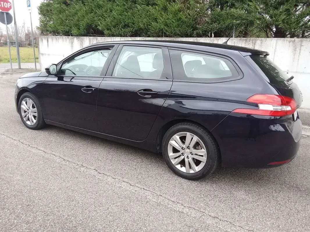 Usata Peugeot 308 SW Business-Line 120 CV (88 kW) 2016 Station wagon