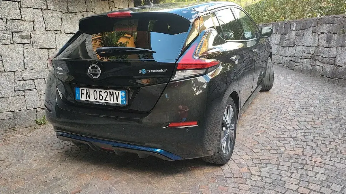 Usata Nissan Leaf 89 kW (122 CV) 2018 Nero Utilitaria