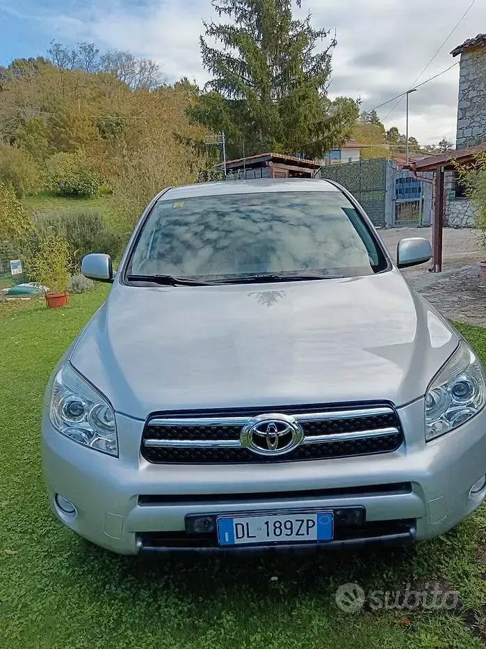 Usata Toyota RAV4 152 CV (111 kW) 2007 SUV