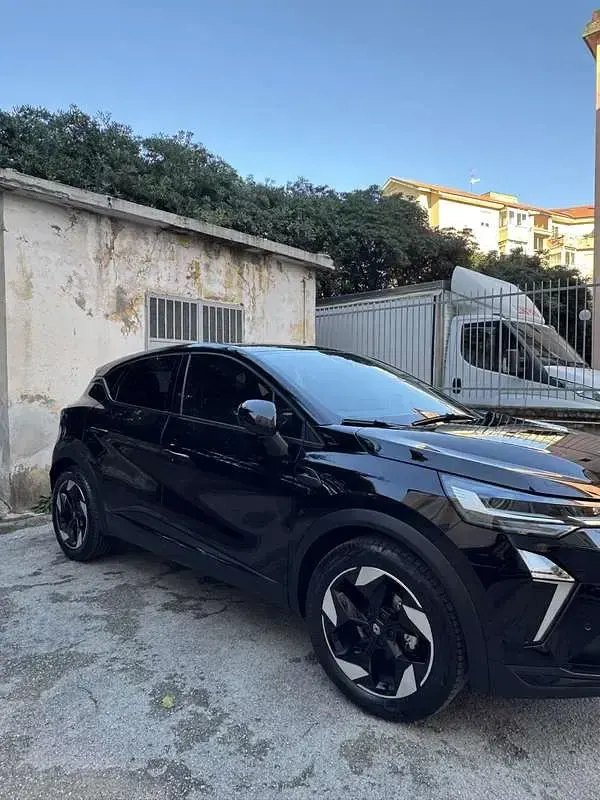 Usata Renault Captur Techno 101 CV (74 kW) 2025 Nero SUV